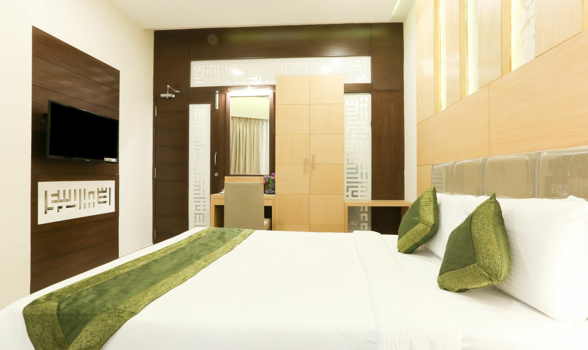 Treebo Emirates Residency Hotel Csennai Kültér fotó