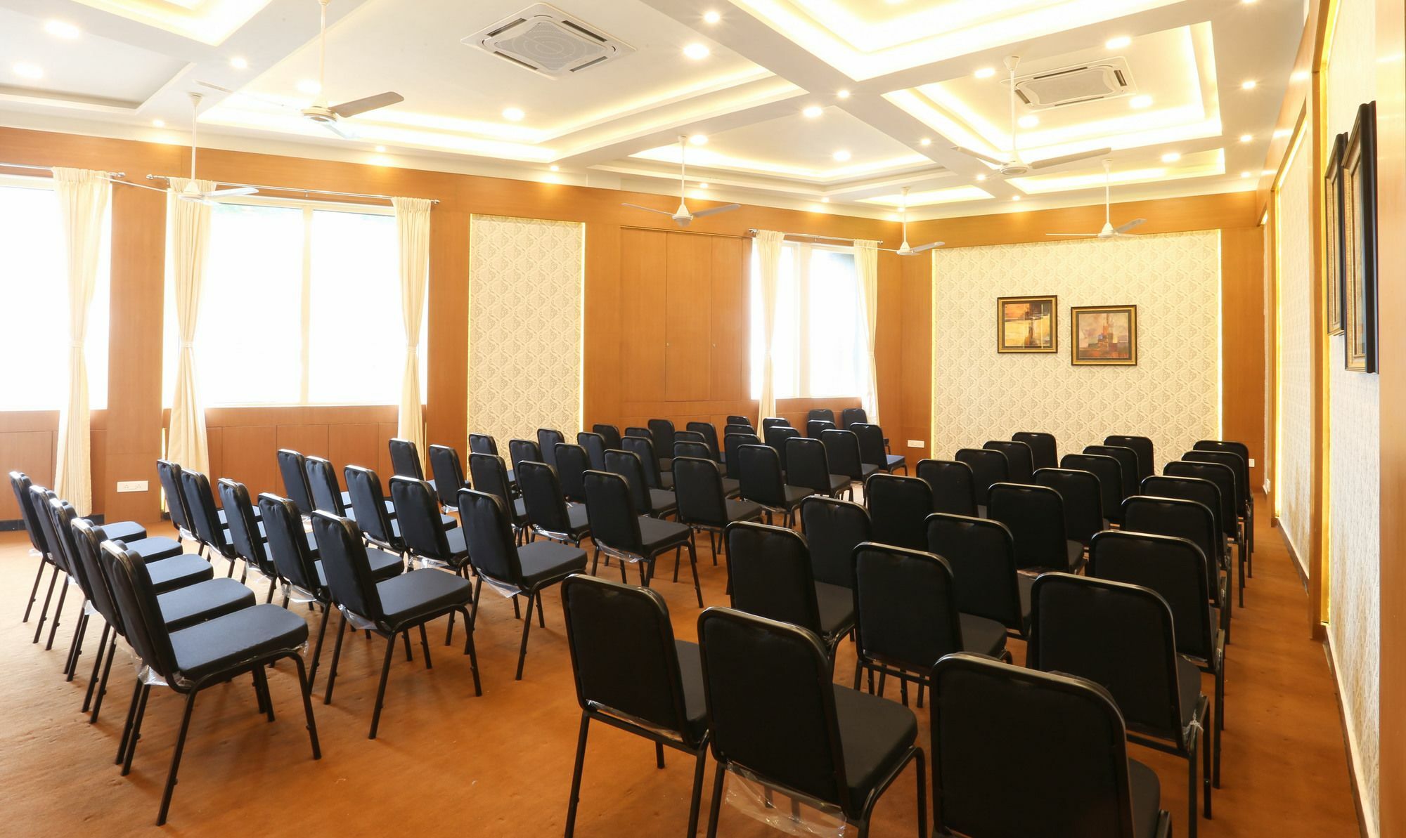 Treebo Emirates Residency Hotel Csennai Kültér fotó