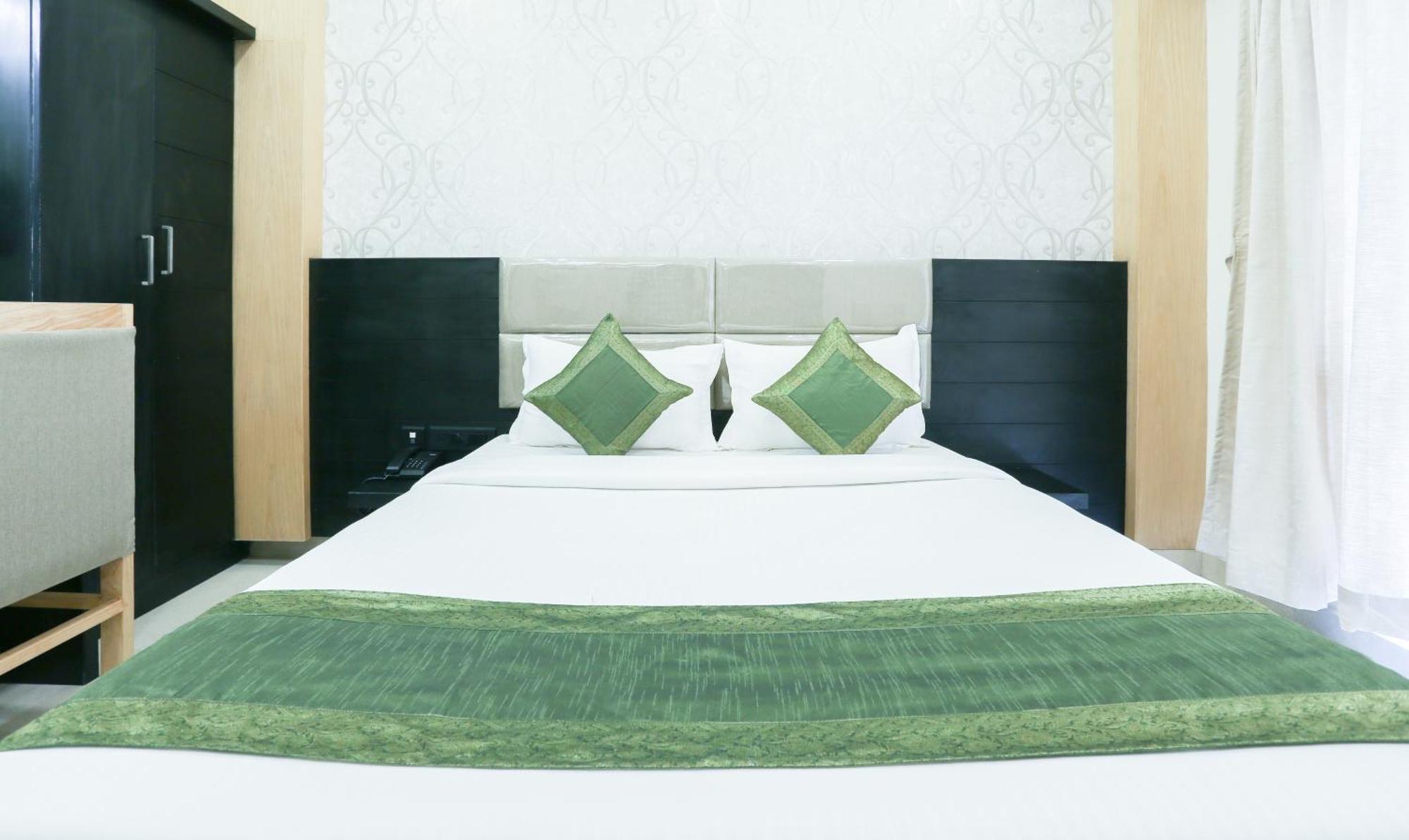 Treebo Emirates Residency Hotel Csennai Kültér fotó